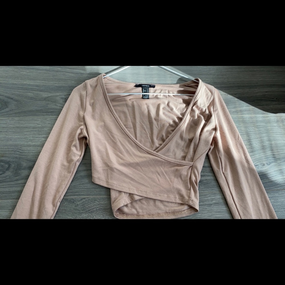 Forever 21 front wrap top💛